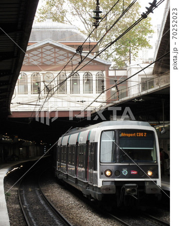 フランス・パリのRER B線ポール＝ロワイヤル駅 70252023
