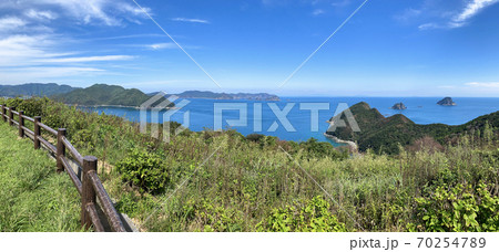 蒲江　空の展望所から米水津湾と横島 70254789