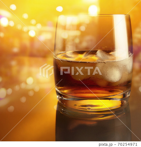 whiskey whiskey 70254971