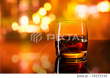 whiskey with ice 70255536