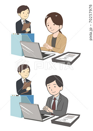 話すタイミングを待つ男性社員(線無し) 話すタイミングを待つ男性社員(線無し) 70257976