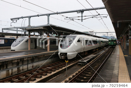 福知山駅で並ぶ特急こうのとり 70259464