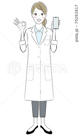スマホを持ってokサインをする白衣の女性のイラスト素材 スマホを持ってokサインをする白衣の女性のイラスト素材