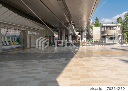 駅前風景　千駄ヶ谷駅 70264220