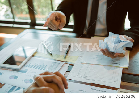 Managers are furious and see employees working wrongly. 70265206