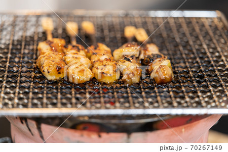 炭火で焼く焼鳥(あい鴨ねぎ・つくね) 炭火で焼く焼鳥(あい鴨ねぎ・つくね) 70267149