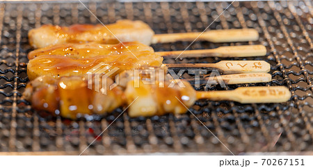 炭火で焼く焼鳥（あい鴨ねぎ・つくね） 70267151