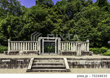 天武・持統天皇陵　奈良県明日香村 70268630