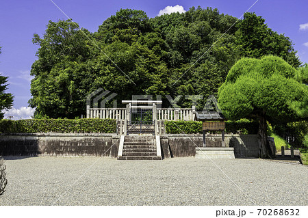 天武・持統天皇陵　奈良県明日香村 70268632