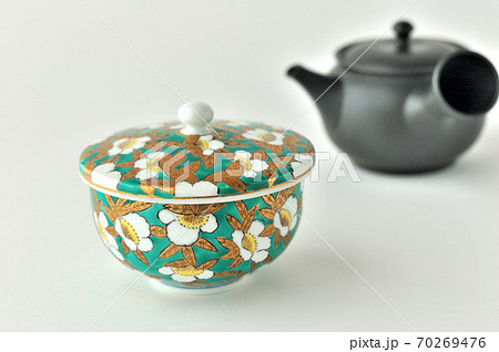 椿のフタツキ湯のみ常滑焼の急須 椿のフタツキ湯のみ常滑焼の急須 70269476