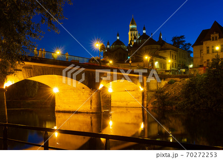 Evening view of bridge and cathedral on Isle river in Perigueux 70272253