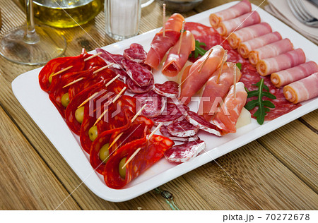 Spanish meat antipasto platter 70272678