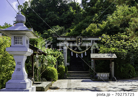 飛鳥坐神社　鳥居　奈良県明日香村 70275725