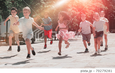 Activity children compete in the summer street Activity children compete in the summer street 70279281