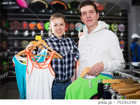 Couple demonstraiting new sportwear 70281290