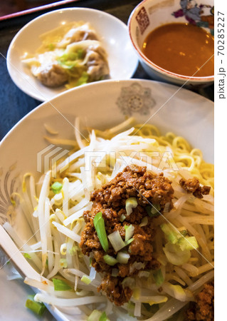 もやしの辛味噌添え 70285227