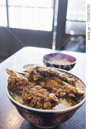 老舗の天丼　水郷の町　千葉県佐原市 70285250