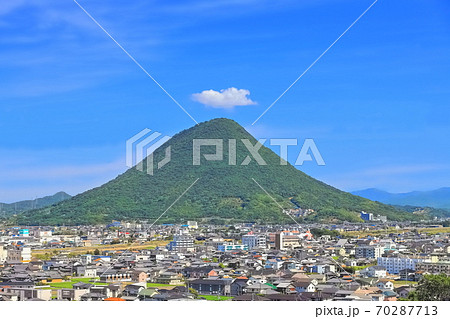 【香川県】 飯野山(讃岐富士) 70287713