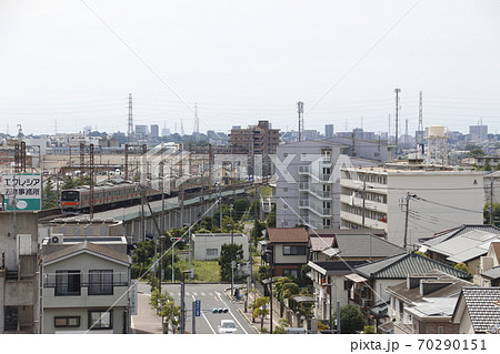 南越谷駅付近を行く武蔵野線 70290151