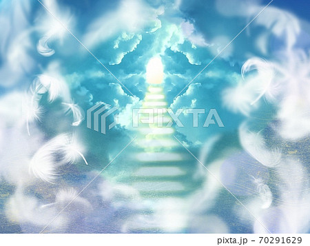 青空の中にある門の周りを舞う白い羽と天国に続く雲の階段のイラスト素材