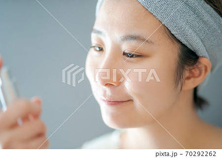 スキンケア　30代女性 70292262
