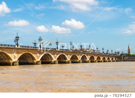 Old stony bridge in Bordeaux 70294527