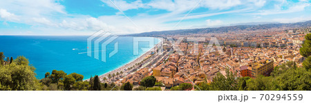 Panoramic view of beach in Nice 70294559