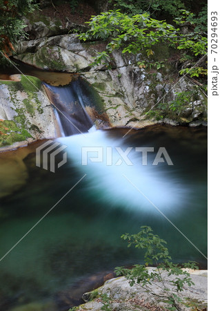 翡翠の滝(照葉峡) 70294693