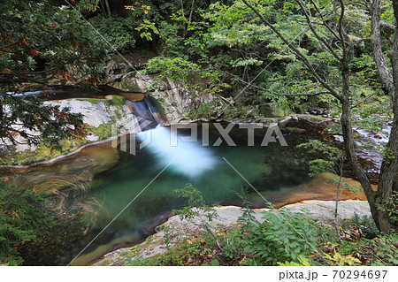 翡翠の滝(照葉峡) 70294697