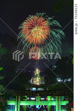 宮地嶽神社、光の道の花火 宮地嶽神社、光の道の花火 70298225
