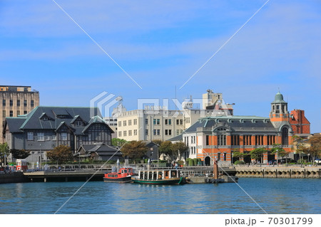 【福岡県】晴天下の旧大阪商船と旧門司三井倶楽部 【福岡県】晴天下の旧大阪商船と旧門司三井倶楽部 70301799