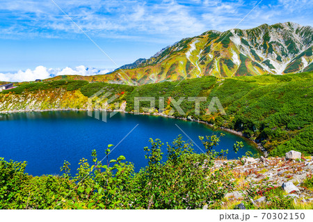 みくりが池越しに望む紅葉の立山・別山 みくりが池越しに望む紅葉の立山・別山 70302150