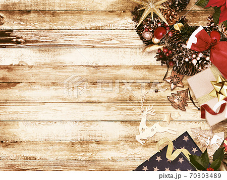 クリスマスをイメージしたヴィンテージ風の背景 複数のバリエーションがありますのイラスト素材