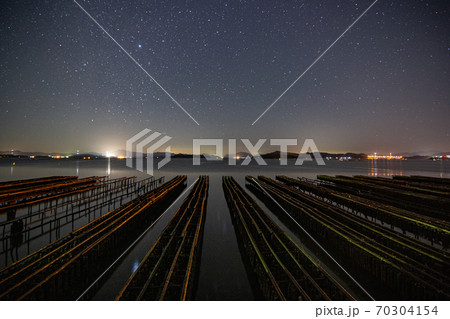 星景写真　瀬戸内の空に輝くオリオン座 70304154