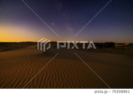 Amazing views of the Sahara desert under the night starry sky. 70308861