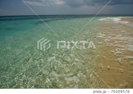 コマカ島の海 コマカ島の海 70309576
