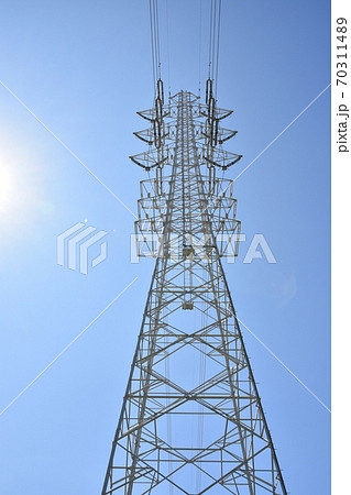 青空と送電線 青空と送電線 70311489