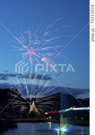 宮ヶ瀬クリスマスイルミネーション 宮ヶ瀬クリスマスイルミネーション 70315028