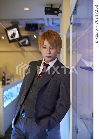 とてもかっこいい若い日本人ホスト 70317263