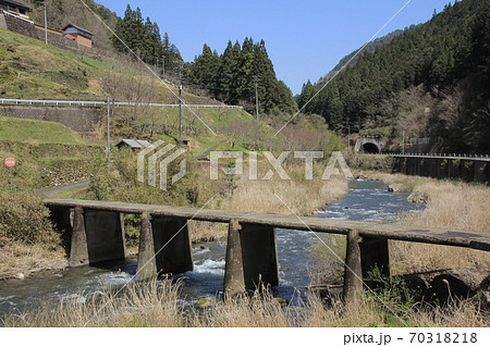 高知県梼原町　中古屋沈下橋 70318218