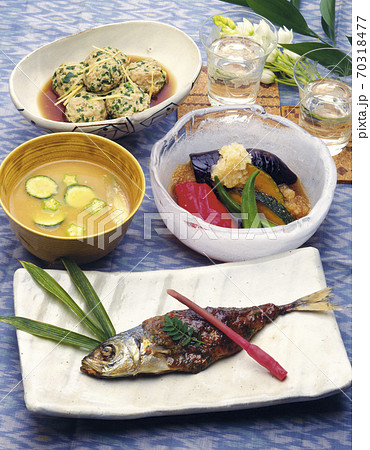 夏の食卓 夏の食卓 70318477
