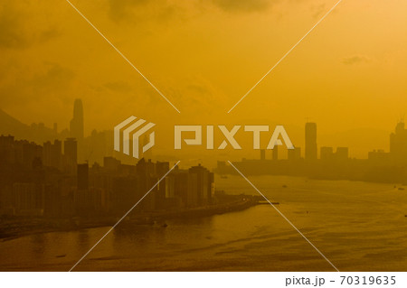 25 May 2007 view of the Victoria Harbour, Hong 70319635