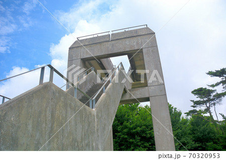 四方指展望台 小豆島唯一の高原、美しの原高原にある四方指展望台 香川県 小豆島 寒霞渓(6) 四方指展望台 小豆島唯一の高原、美しの原高原にある四方指展望台 香川県 小豆島 寒霞渓(6) 70320953