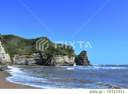 小浦海岸(千葉県夷隅郡御宿町)トンネル抜けた先はプライベートビーチ 小浦海岸(千葉県夷隅郡御宿町)トンネル抜けた先はプライベートビーチ 70322051