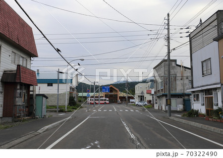 北海道 音威子府 JR音威子府駅と駅前通り 北海道 音威子府 JR音威子府駅と駅前通り 70322490
