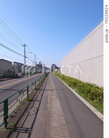 府中街道沿いの府中刑務所 70329924