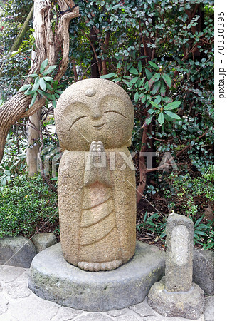 鎌倉(長谷寺)の「和み地蔵」水彩画風 70330395