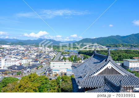 福知山城から望む福知山市の町並み 福知山城から望む福知山市の町並み 70330931