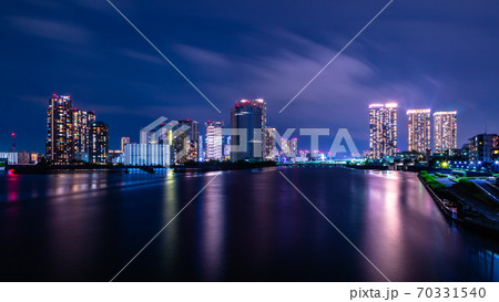 東京　相生橋からの夜景（豊洲、晴海方面） 70331540