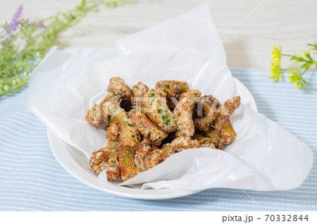 ゴーヤーの唐揚げ ゴーヤーの唐揚げ 70332844